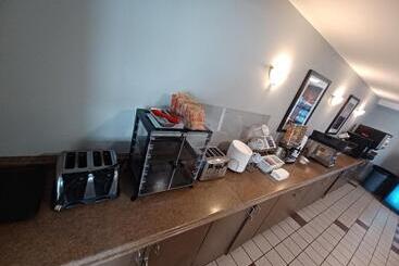 مُتل Ramada By Wyndham Cranbrook