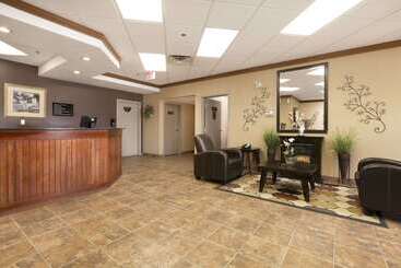 مُتل Super 8 By Wyndham Drayton Valley