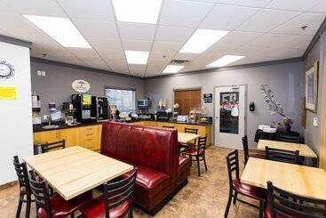 مُتل Super 8 By Wyndham Drayton Valley