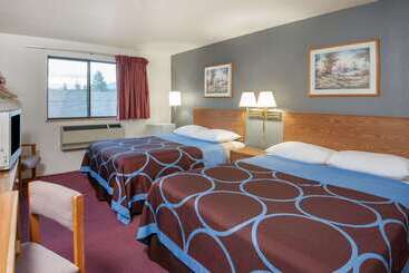 مُتل Super 8 By Wyndham Salmon Arm