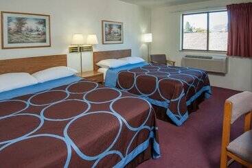 Motel Super 8 By Wyndham Salmon Arm