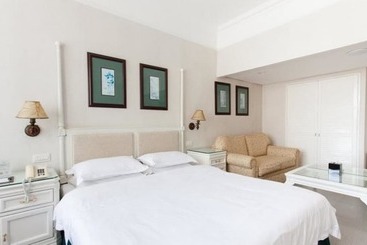 هتل Golden Coast Lawton