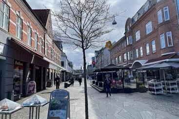 هتل Herning City