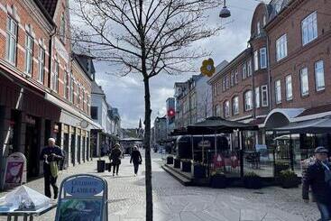 هتل Herning City