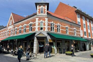 هتل Herning City