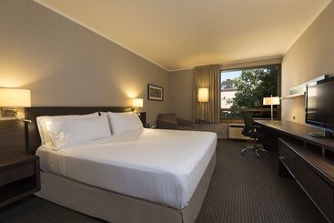 هتل Holiday Inn Express   Temuco, An Ihg