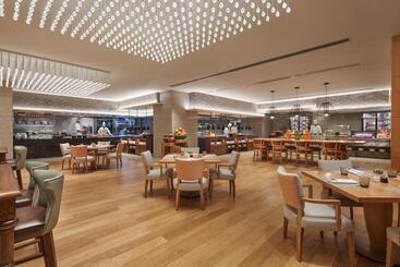 هتل Hyatt Regency Metropolitan Chongqing