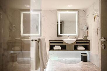 هتل Hyatt Regency Metropolitan Chongqing