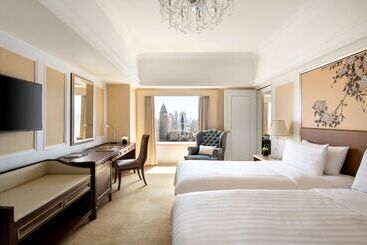 هتل Pudong Shangrila, Shanghai
