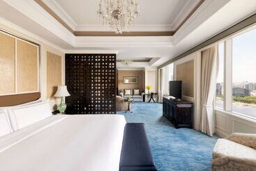 هتل Pudong Shangrila, Shanghai