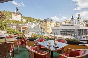 Hotel Romance