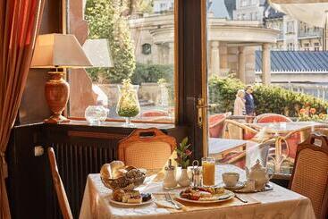 Hotel Romance