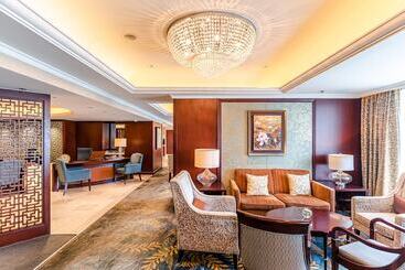 هتل Shangri La Wuhan,close To The Mixc With Three Subway Lines
