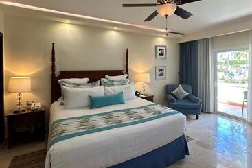 استراحتگاه Jewel Palm Beach