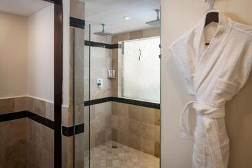 استراحتگاه Jewel Palm Beach