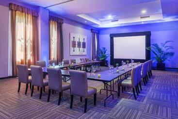 استراحتگاه Jewel Palm Beach