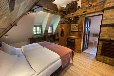 Romantik Hotel U Raka