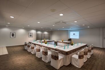 Doubletree Resort By Hilton Hotel Fiji   Sonaisali Island
