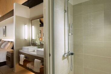 Doubletree Resort By Hilton Hotel Fiji   Sonaisali Island