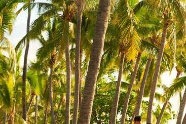 Doubletree Resort By Hilton Hotel Fiji   Sonaisali Island