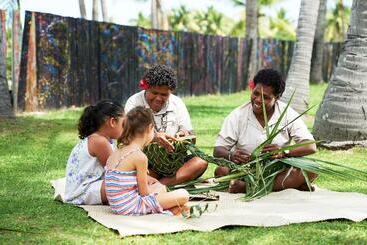 Doubletree Resort By Hilton Hotel Fiji   Sonaisali Island
