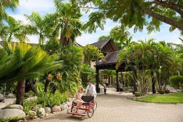 Doubletree Resort By Hilton Hotel Fiji   Sonaisali Island