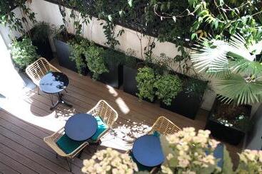 Apolonia Paris Montmartre; Sure Hotel Collection By Best Western