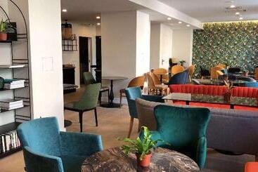Apolonia Paris Montmartre; Sure Hotel Collection By Best Western