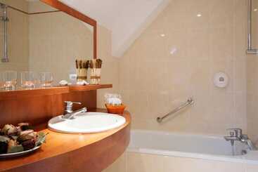 هتل Hôtel Le Beaugency