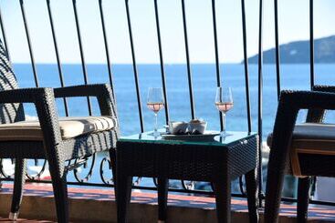هتل Best Western Plus La Corniche
