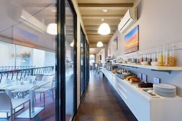 هتل Best Western Plus La Corniche