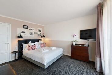 هتل Best Western Plus La Corniche