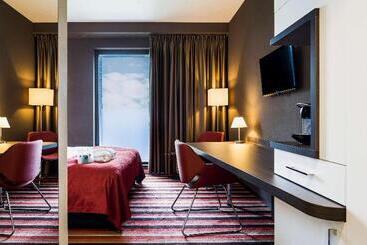 هتل Best Western Plus La Corniche