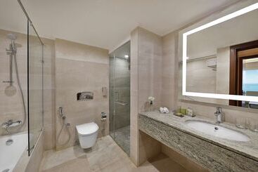 هتل Hilton Hurghada Plaza