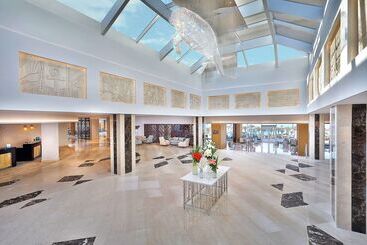 هتل Hilton Hurghada Plaza
