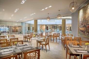 هتل Hilton Hurghada Plaza