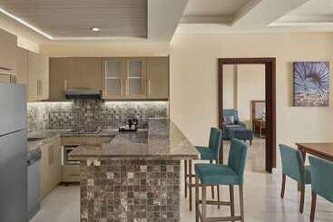 هتل Hilton Hurghada Plaza