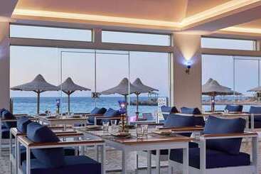 هتل Hilton Hurghada Plaza