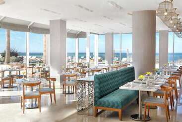 هتل Hilton Hurghada Plaza