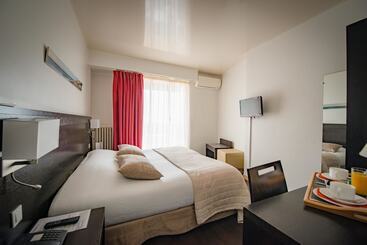 هتل Hôtel Comté De Nice
