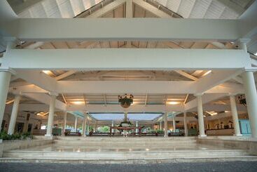 هتل Iberostar Waves Punta Cana
