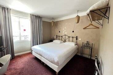هتل Grand Hôtel Niort Centre