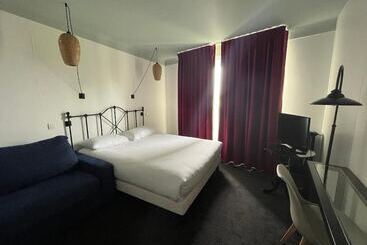 هتل Grand Hôtel Niort Centre