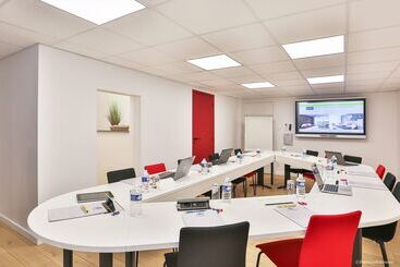 هتل Kyriad Prestige Les Sables D Olonne  Plage  Centre Des Congrès