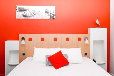 هتل Kyriad Prestige Les Sables D Olonne  Plage  Centre Des Congrès