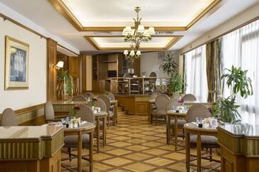 Le Passage Cairo Hotel & Casino