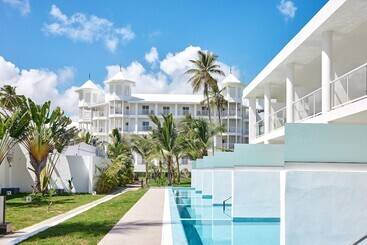 هتل Riu Palace Macao - Adults Only - All Inclusive