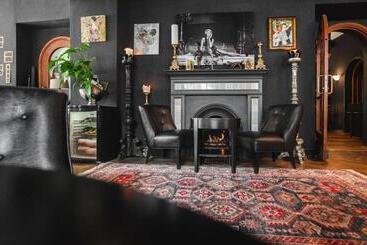 هتل St. Petersbourg   Small Luxury S Of The World