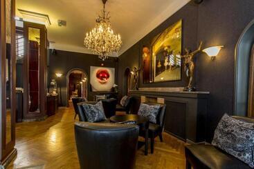 هتل St. Petersbourg   Small Luxury S Of The World