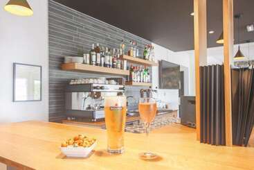 Brit Hotel Reims La Neuvillette